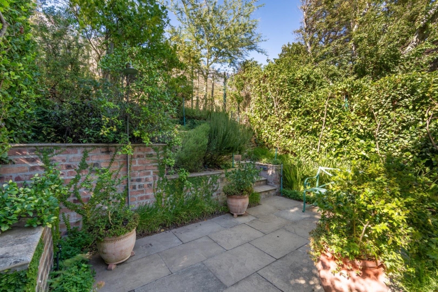 3 Bedroom Property for Sale in Vredehoek Western Cape